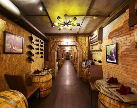 Hầm rượu cổ lâu đời nhất Sài Gòn